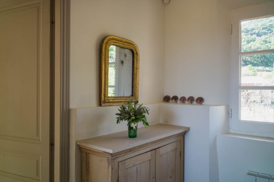Upstairs hall