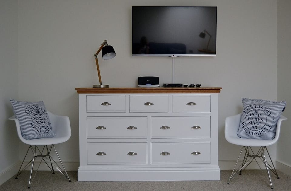 FIFTH BEDROOM