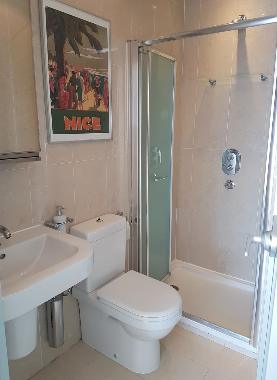 En suite bathroom