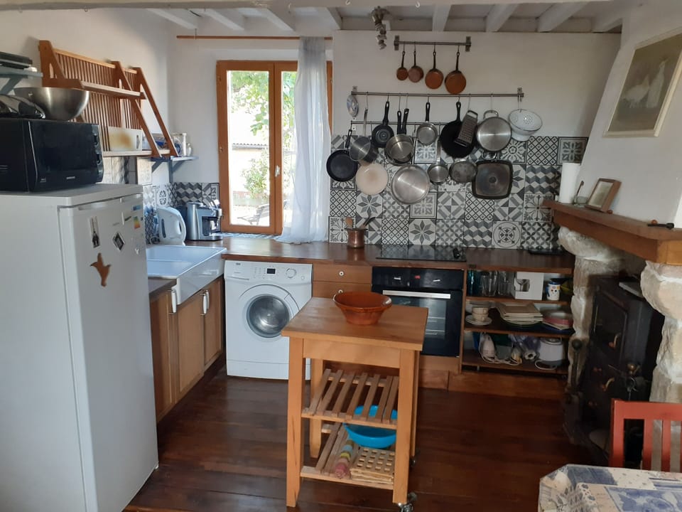 Fully equipped kitchen