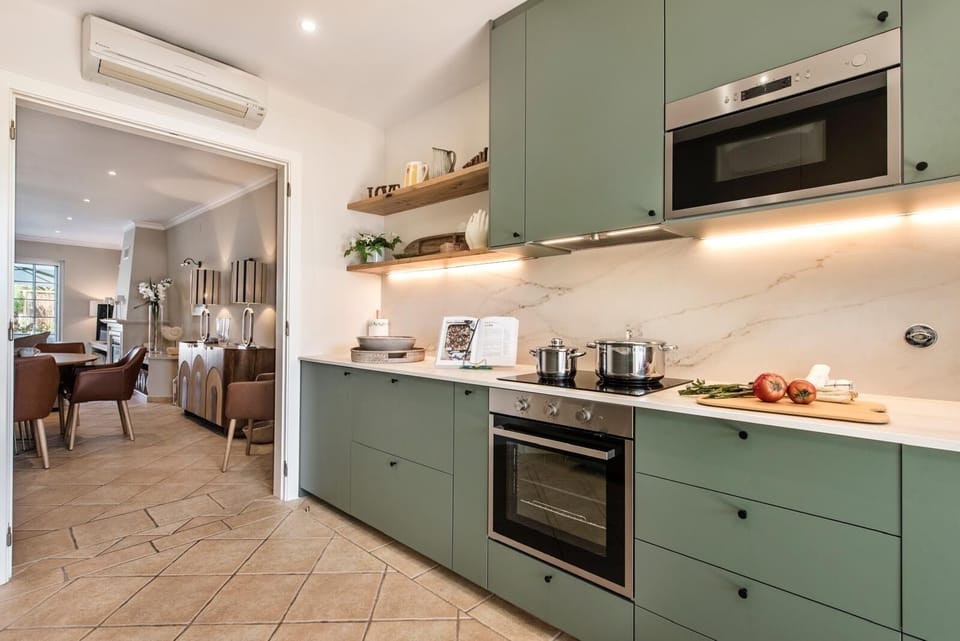Well equipped kitchen