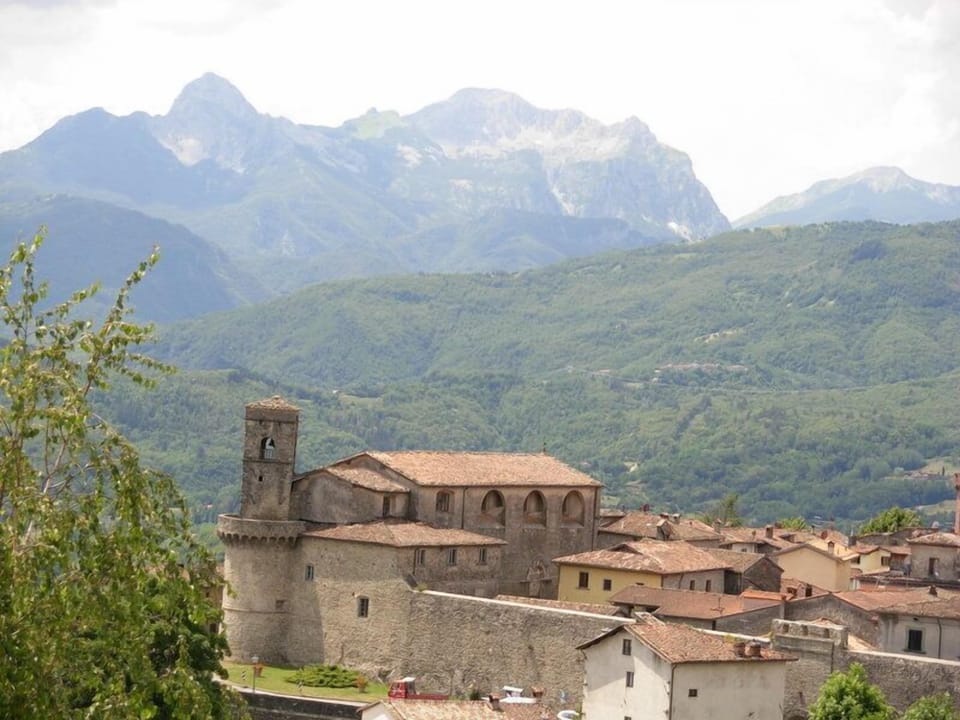 Ancient village of Castiglione is a 2 minute stroll away.