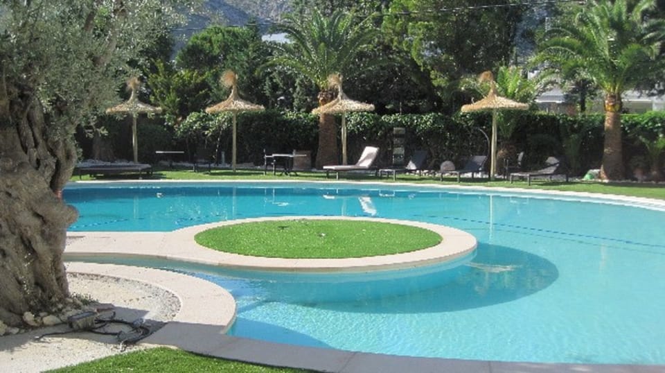 Laguna pool which is closeby but nothing to do with Bonanca apartments.
