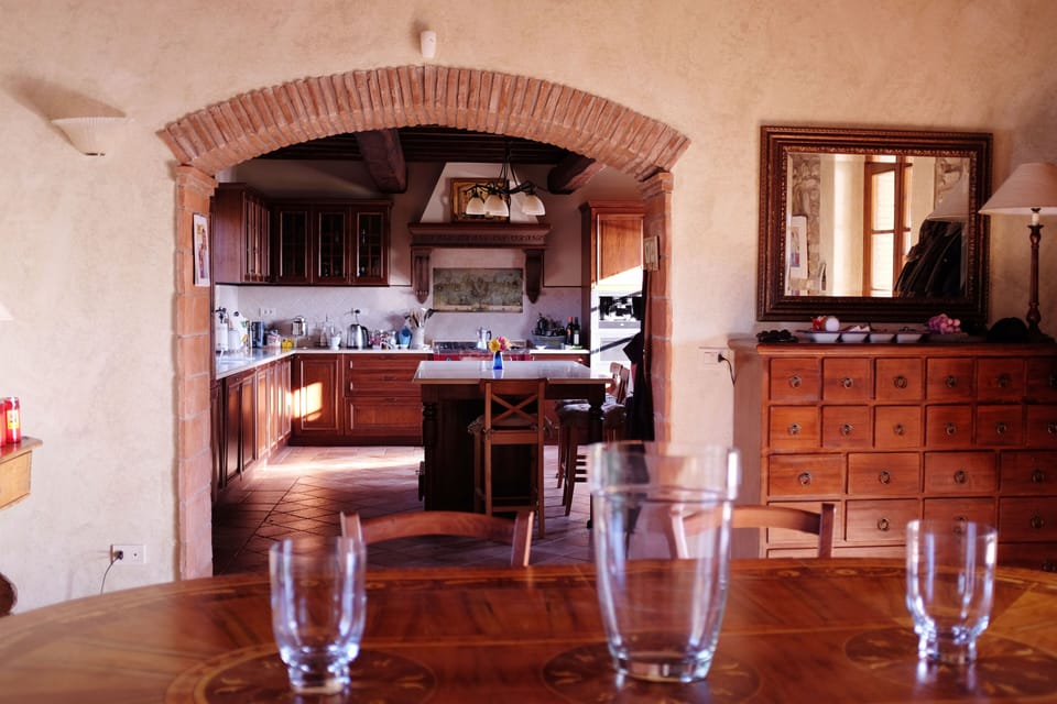 Dining Room, looking into Kitchen