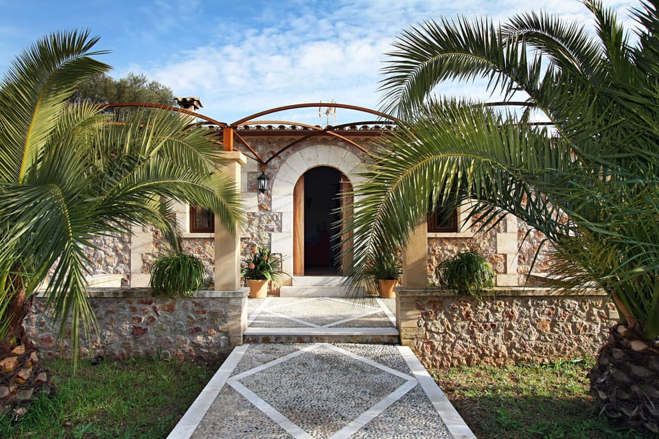 Cuxaquet front door