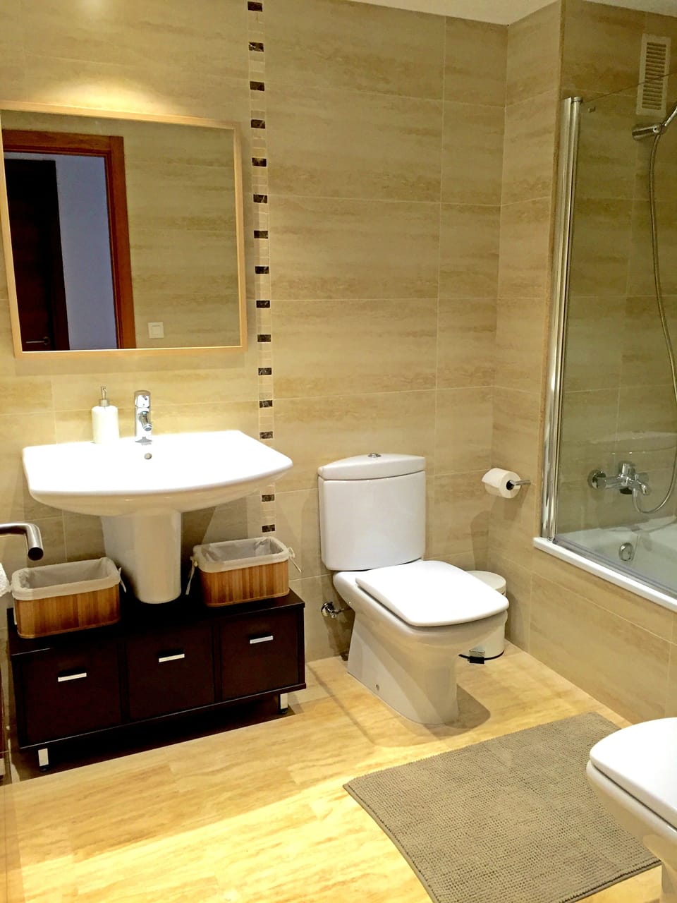 Main bathroom