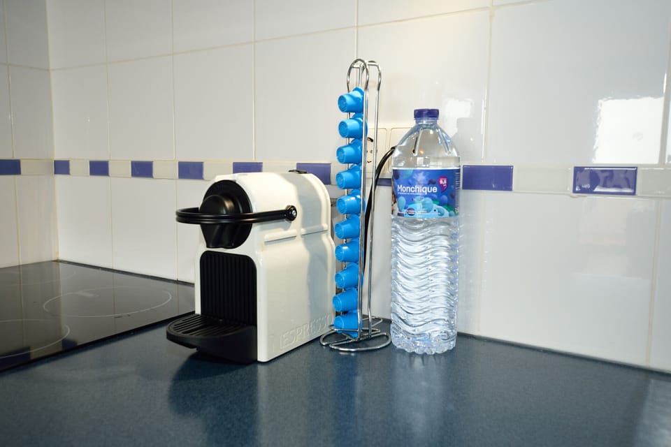 Nespresso coffee machine with 10 free capsules for all our guests