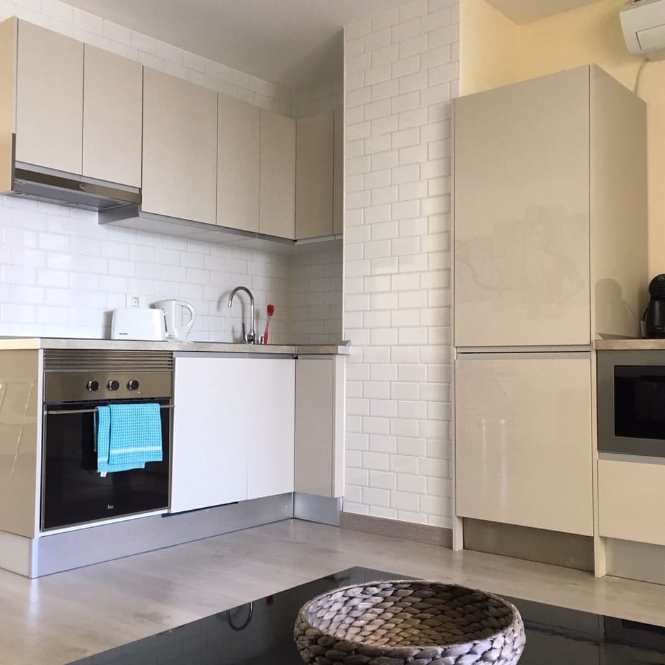 Newly fitted kitchen 