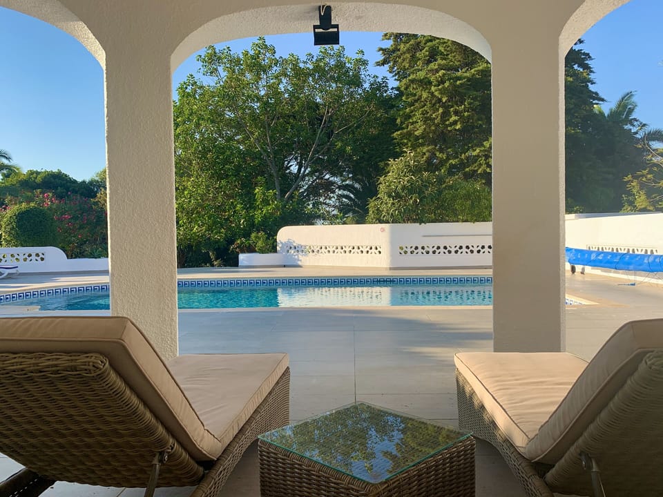 Shade or sun by the pool-you decide!