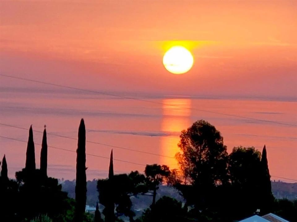 Amazing views of the sunset from this property