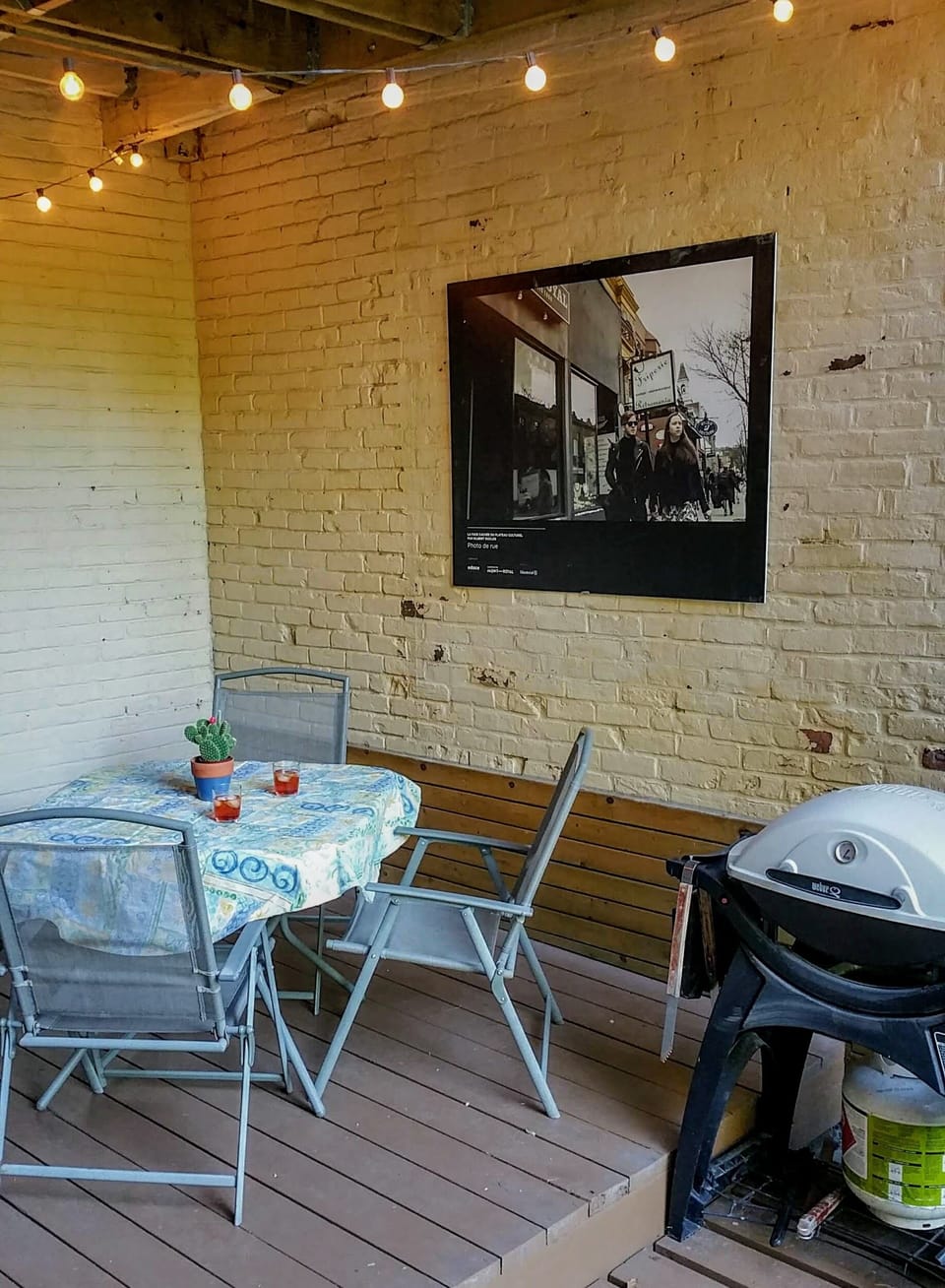 Outdoor dining