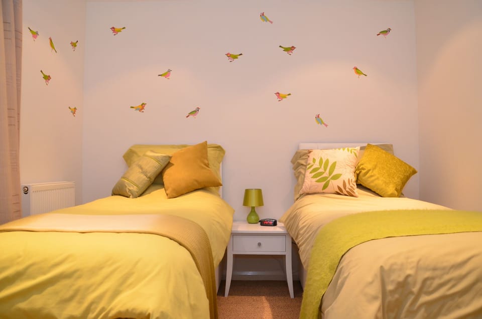 fourth bedroom set-up as twins