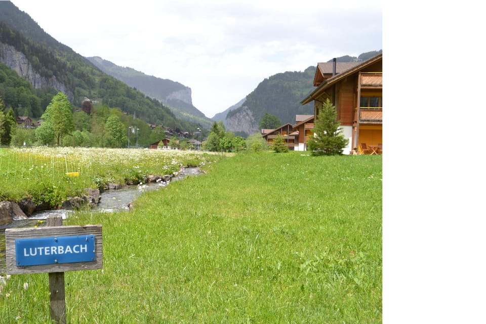 The Luterbach looking back towards Lauterbrunnen