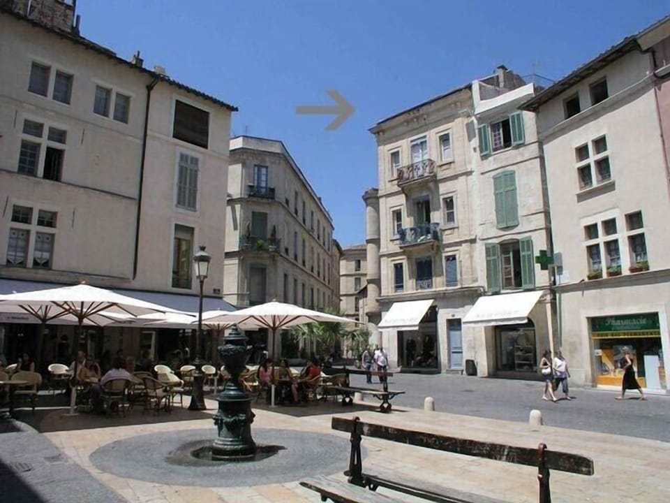 Place aux Herbes (apartment location marked)