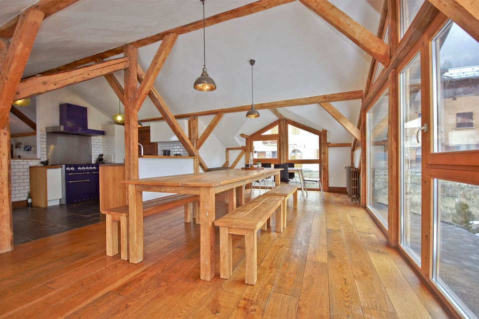 The dining area.