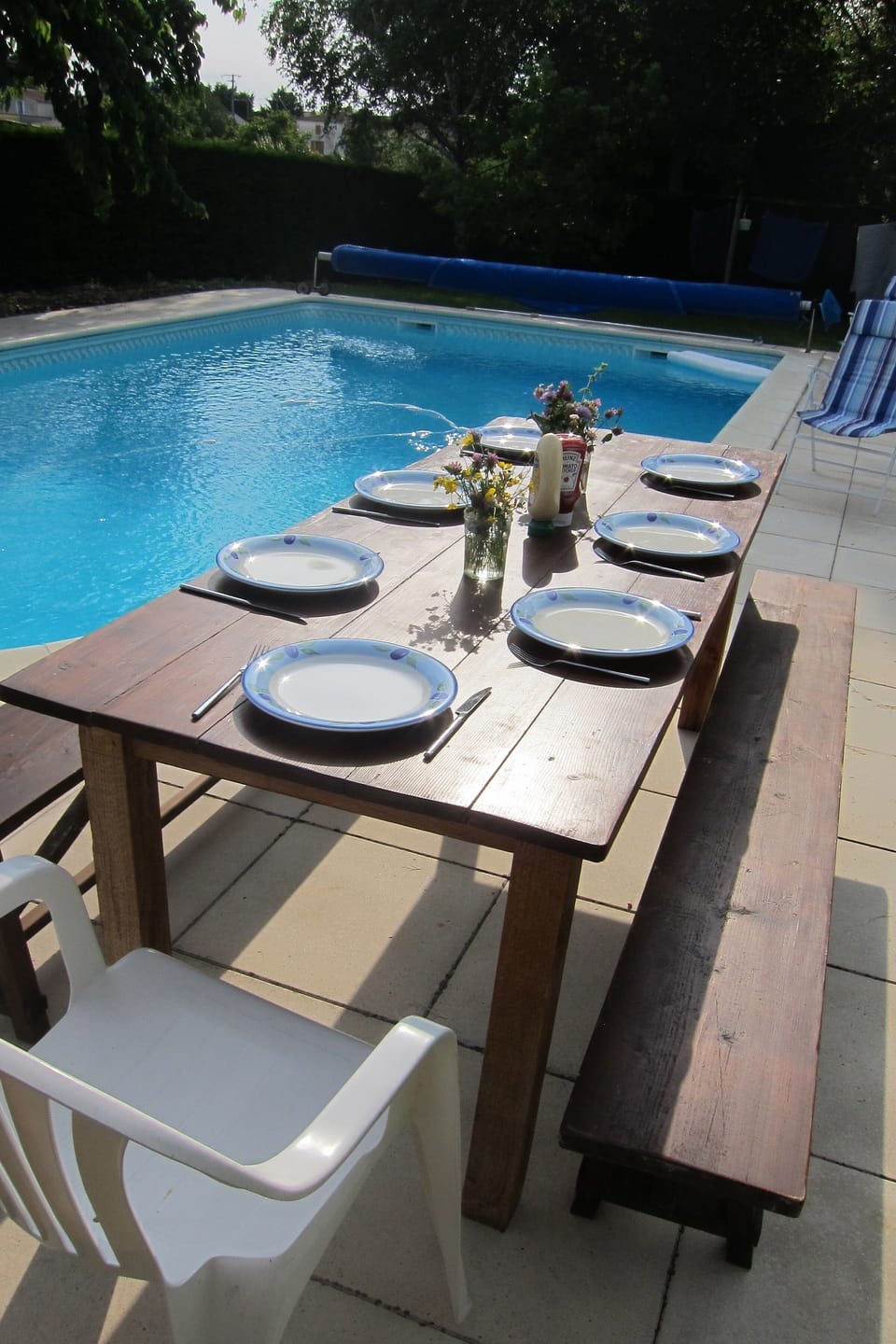 Dinner by the pool