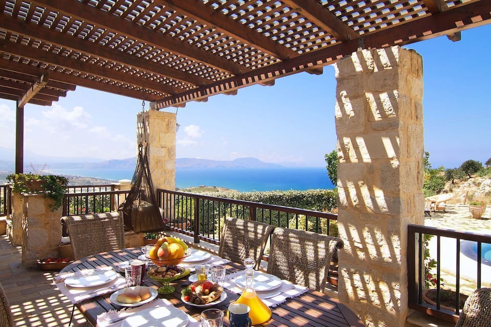 Great sea view from balconies!