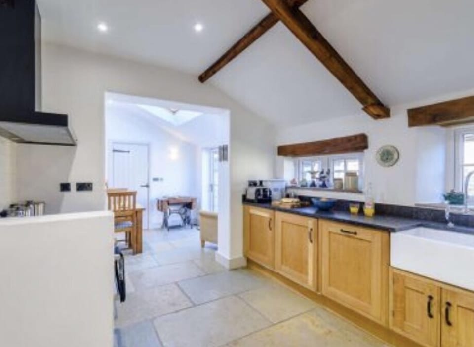More of the kitchen 😉