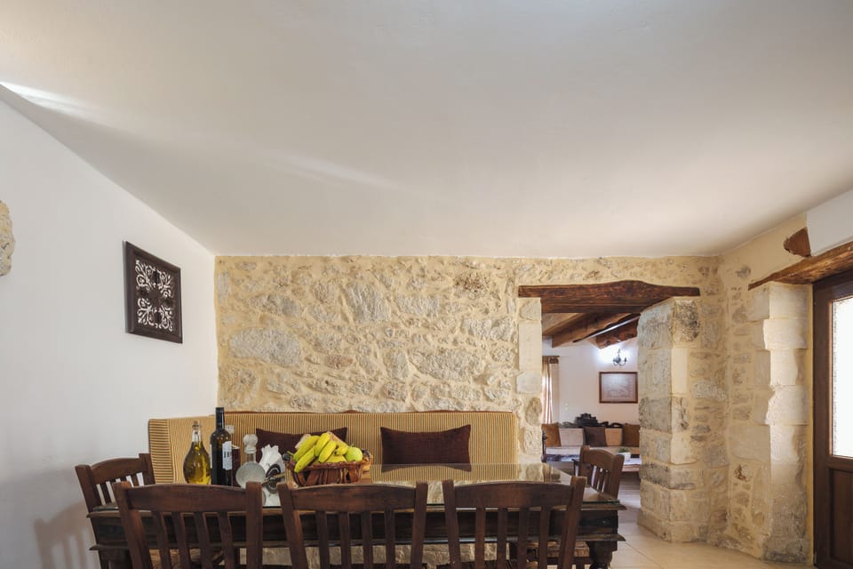 Indoor dining area in the kitchen