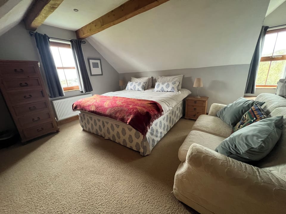 Extra king bed and ocean view