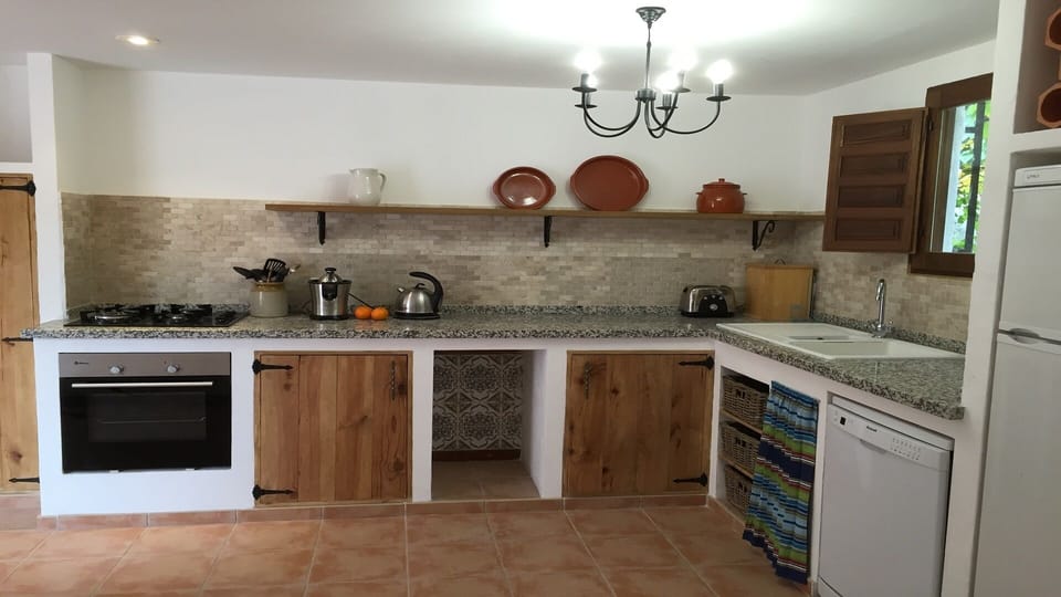 Andalucian brick-built kitchen