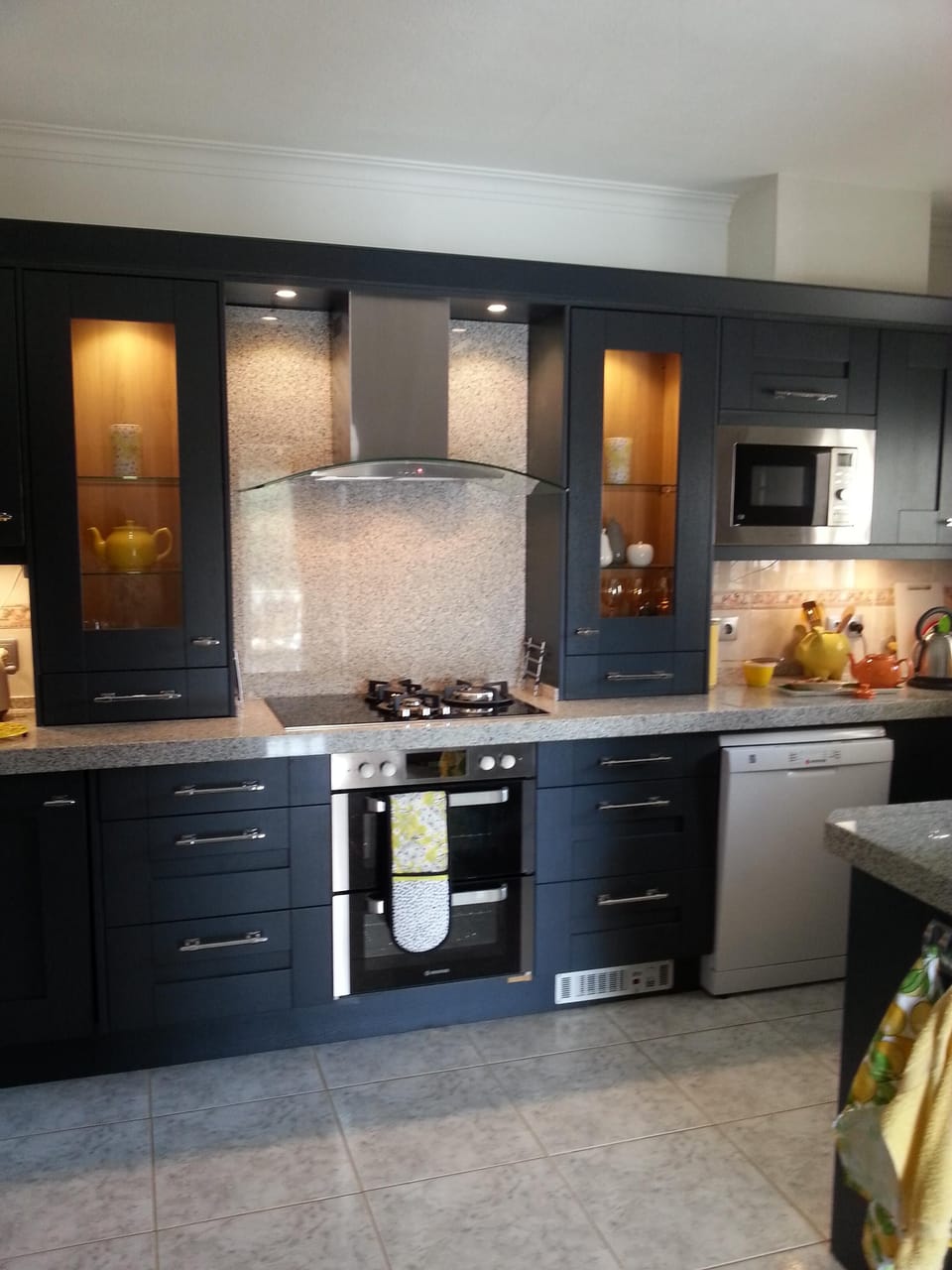 New kitchen (installed 2017)