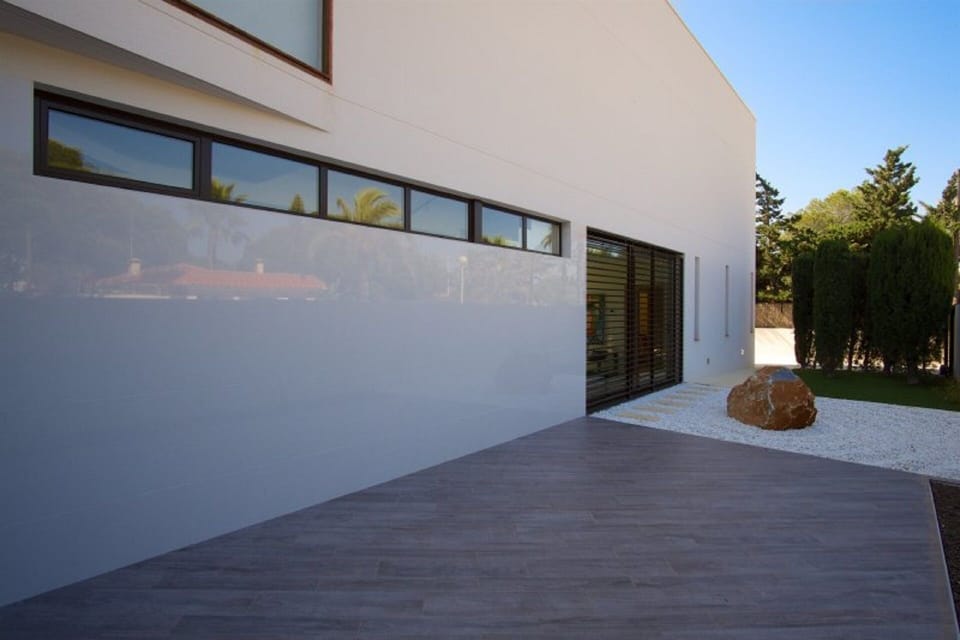 Contemporary styling