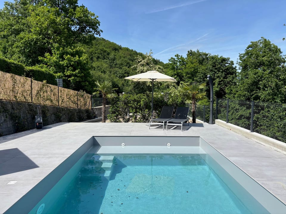 STELLA - Pool area view from the house