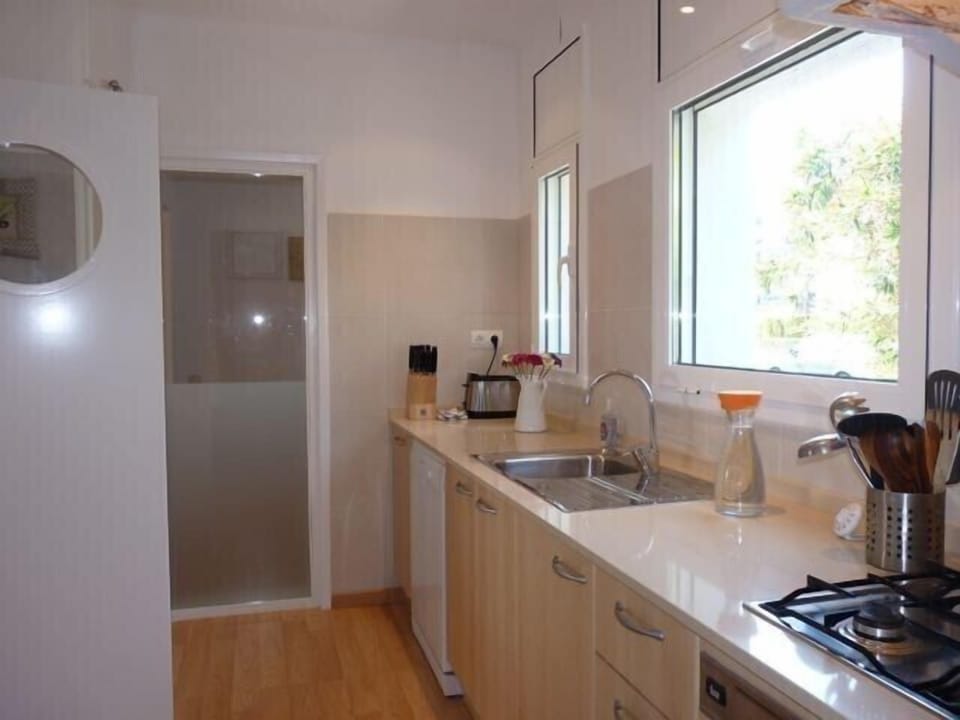 Kitchen 1