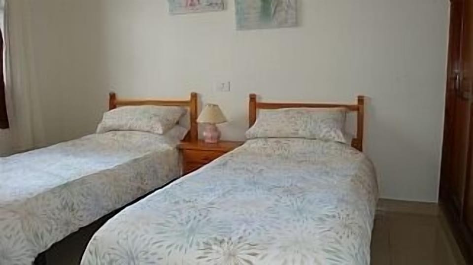 twin bedded room