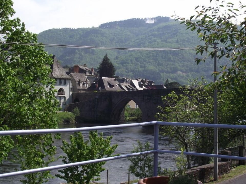 The terrace over looking the bridge.