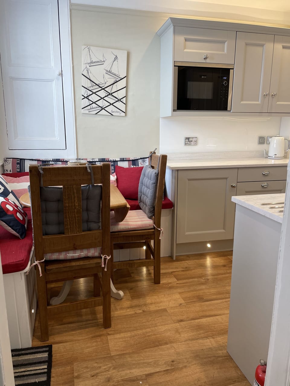 Kitchen Seating