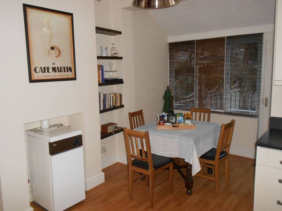 Dining area adjoining kitchen.