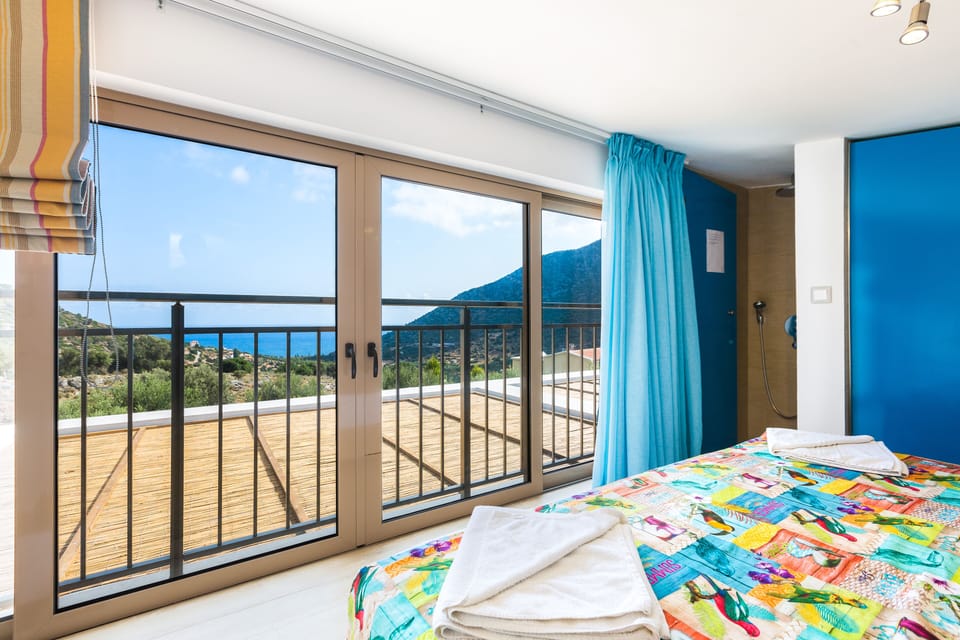 The loft offers amazing picturesque views of the majestic Cretan sea!