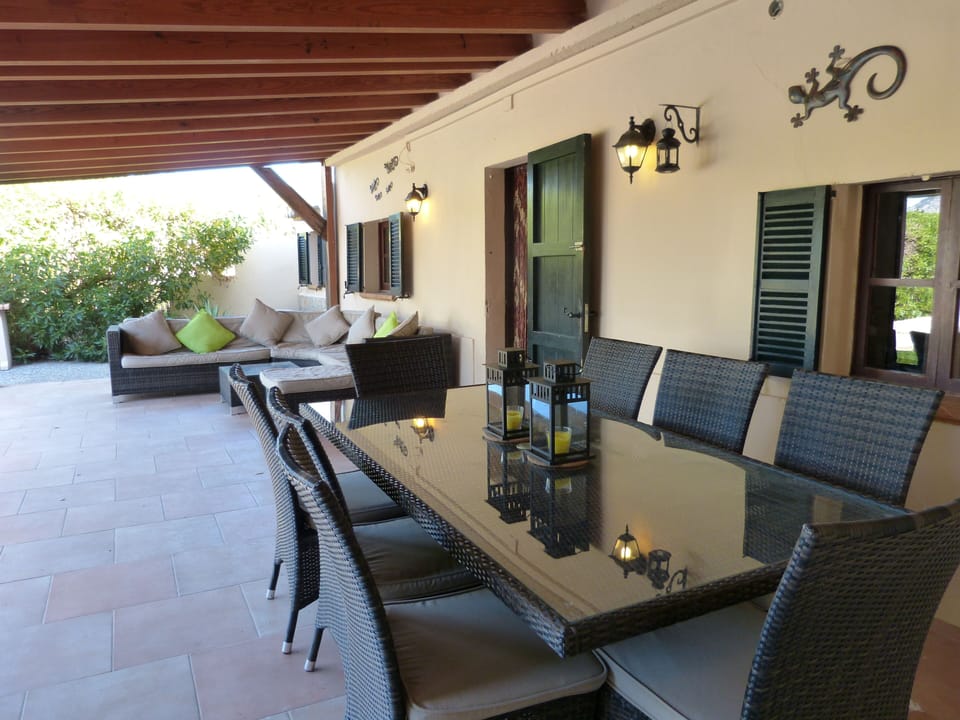 covered terrace