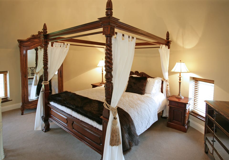 Four Poster Room South