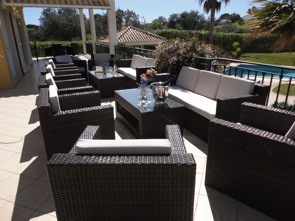 Plenty of stylish outdoor seating