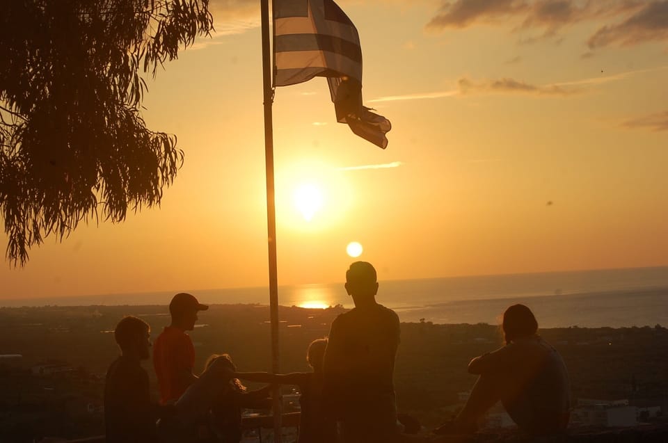 sunset at Kyparissia castle