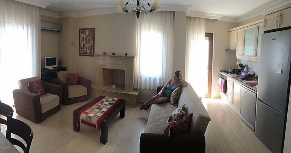 Lounge and Kitchen