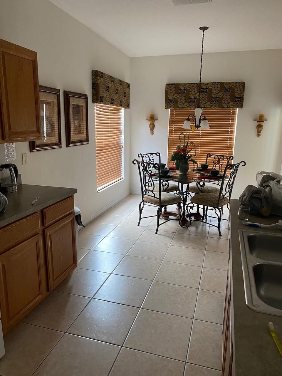 Kitchen/Breakfast Nook 