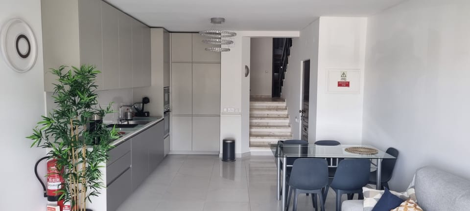 Fully fitted Kitchen 