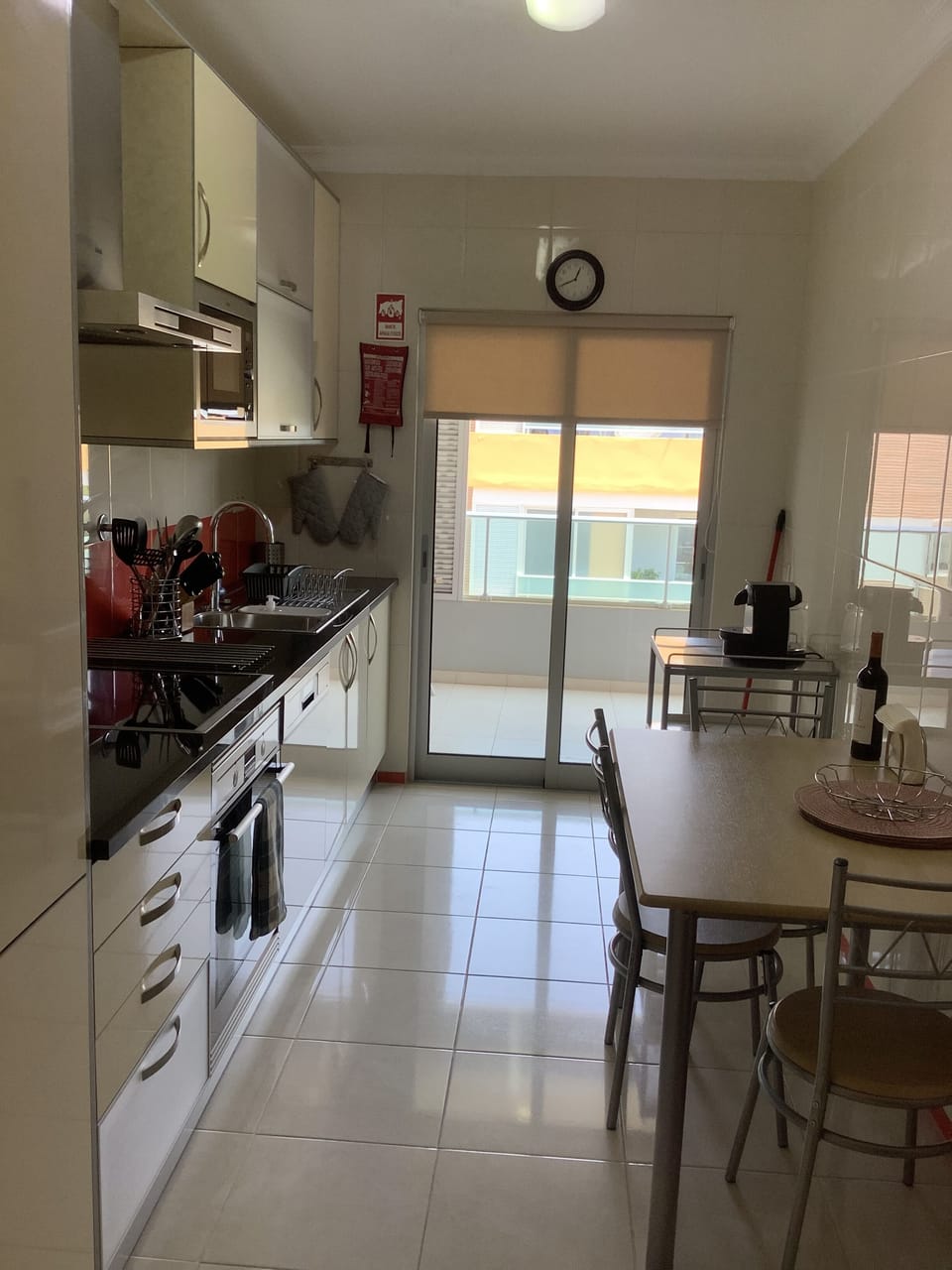 Kitchen with breakfast table