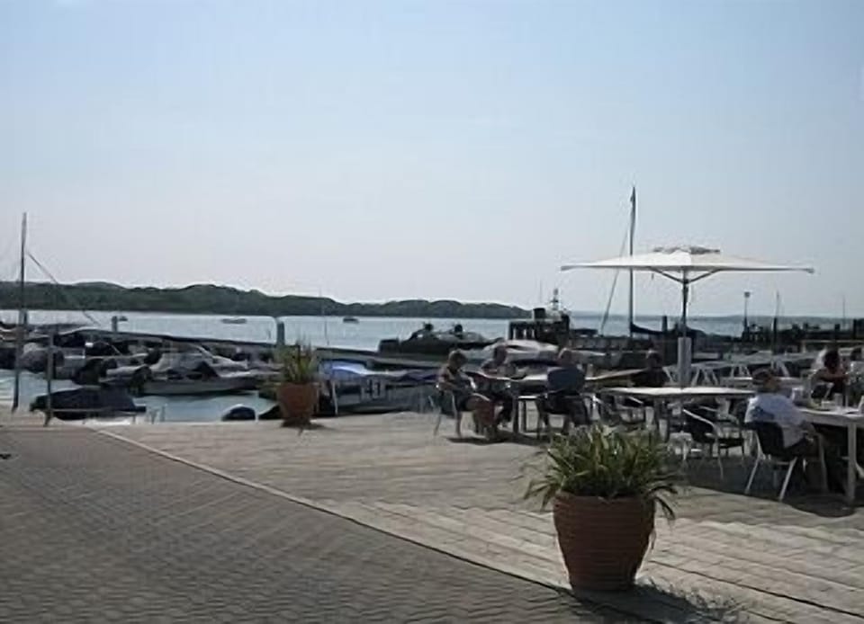 Local Marina