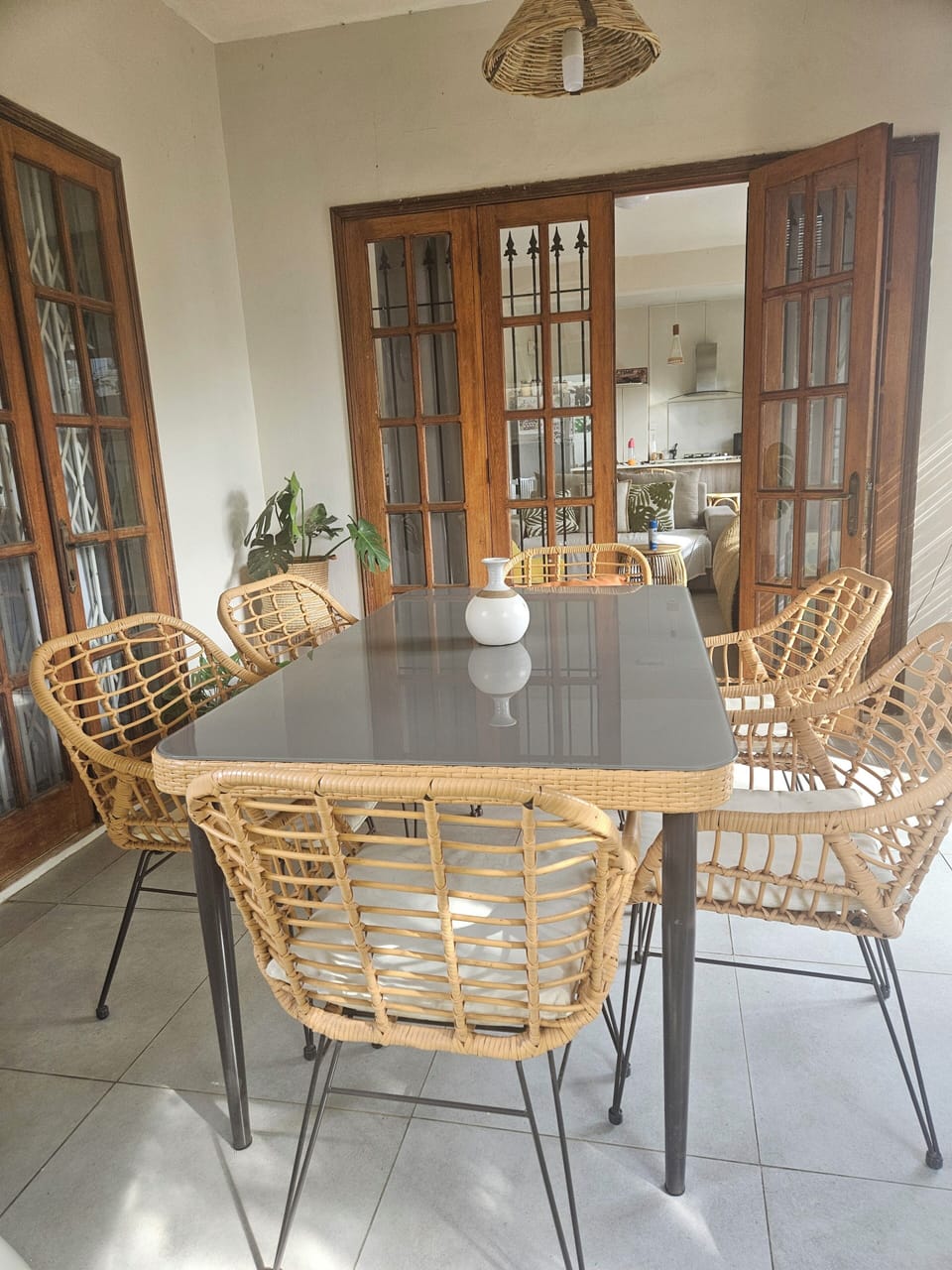 Eating outdoor on terrace