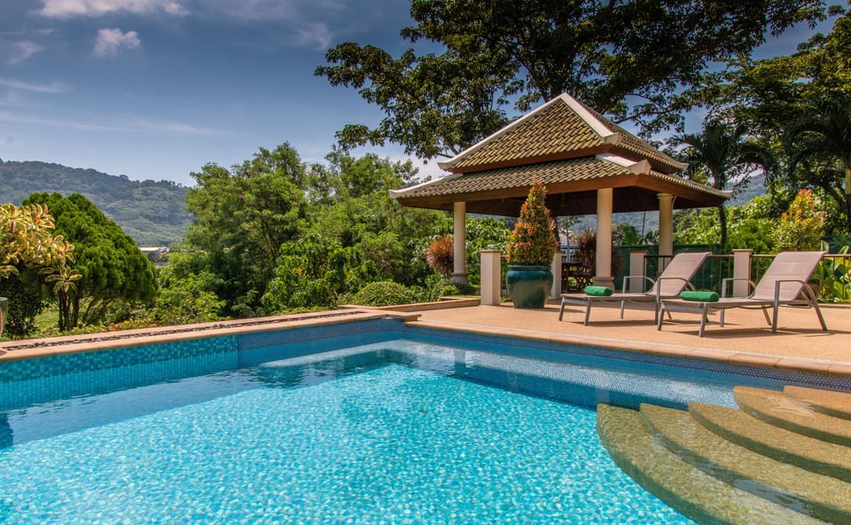 Mountain View Villa One - Huge 17m pool with Sala.