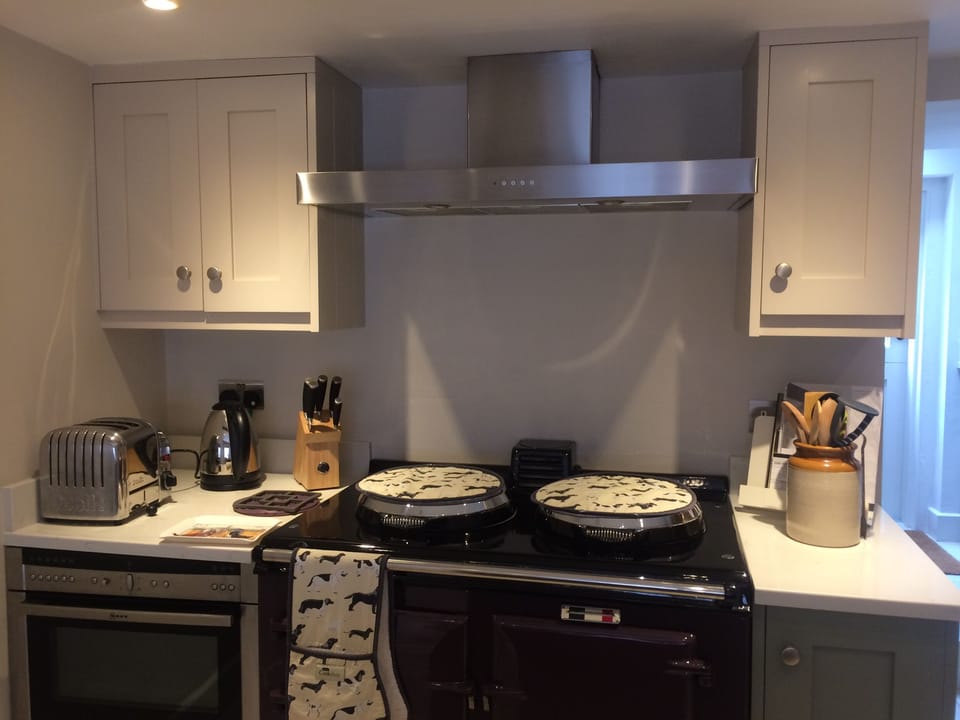 Never used a traditional AGA before? Let us teach you!