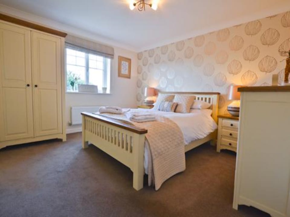 Master bedroom (en-suite)