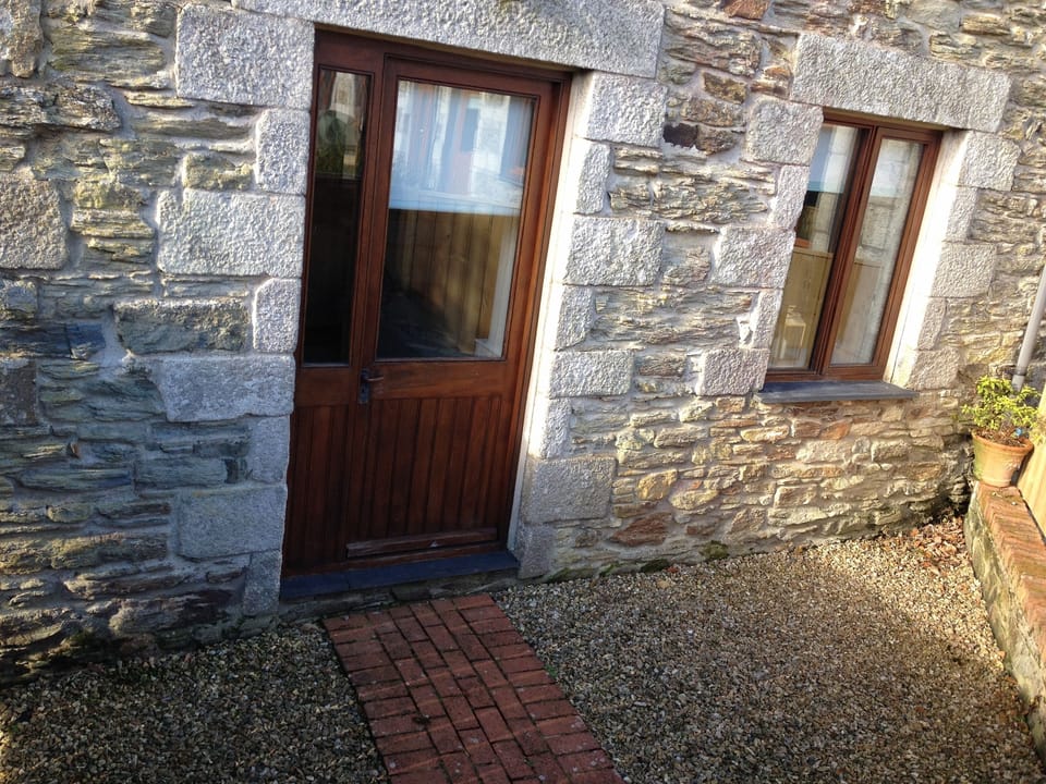 Enclosed courtyard garden to rear