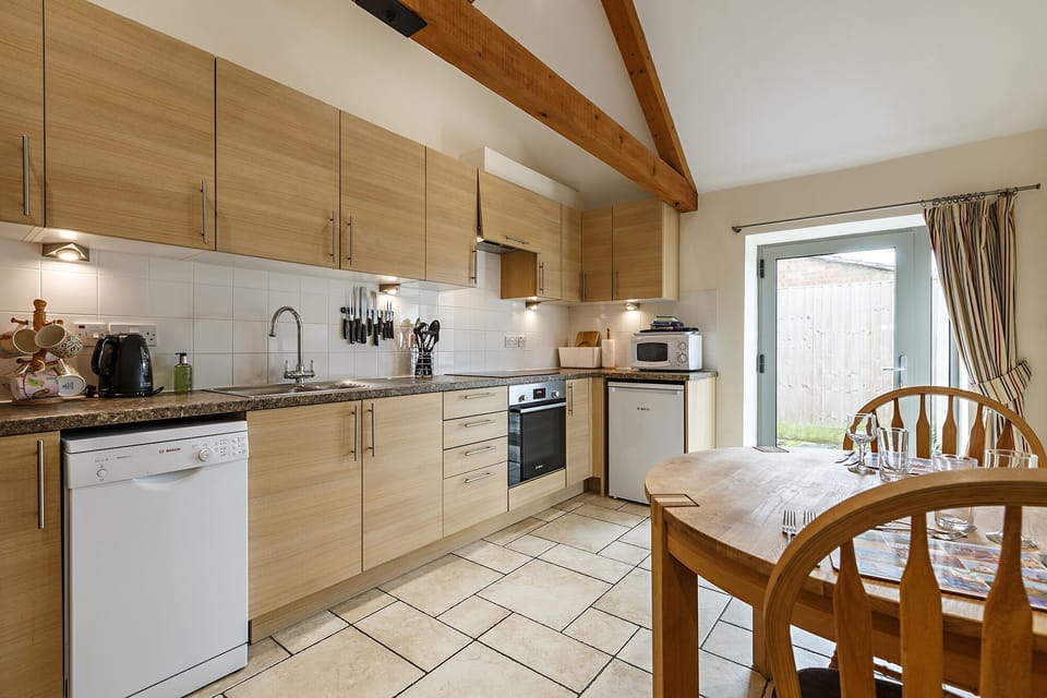 Very well equipped kitchen.