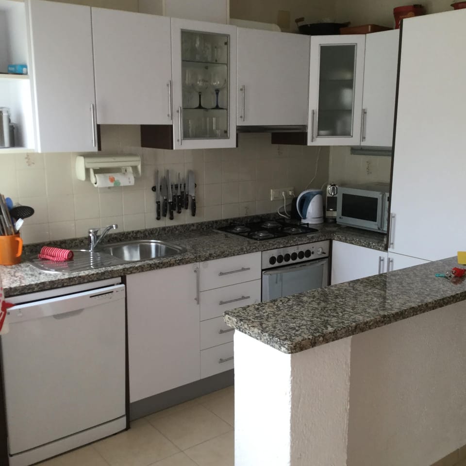 Fully-equipped kitchen